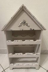 Dřevěný stojan na 9 láhví Domek