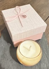Sójová udržitelná svíčka Sí Eleganza inspirovaná ikonickou vůní