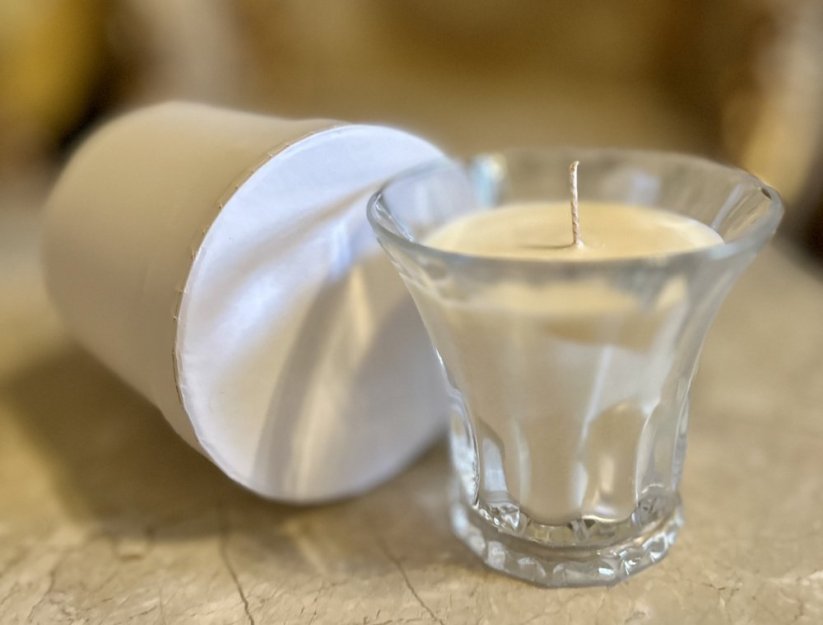 Sójová  luxusní svíčka v dárkové krabičce Blanc Soleil inspirovaná ikonickou vůní
