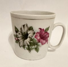 Starožitný porcelánový hrnek Ibišek