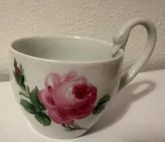 Starožitný porcelánový šálek Míšeň Růže