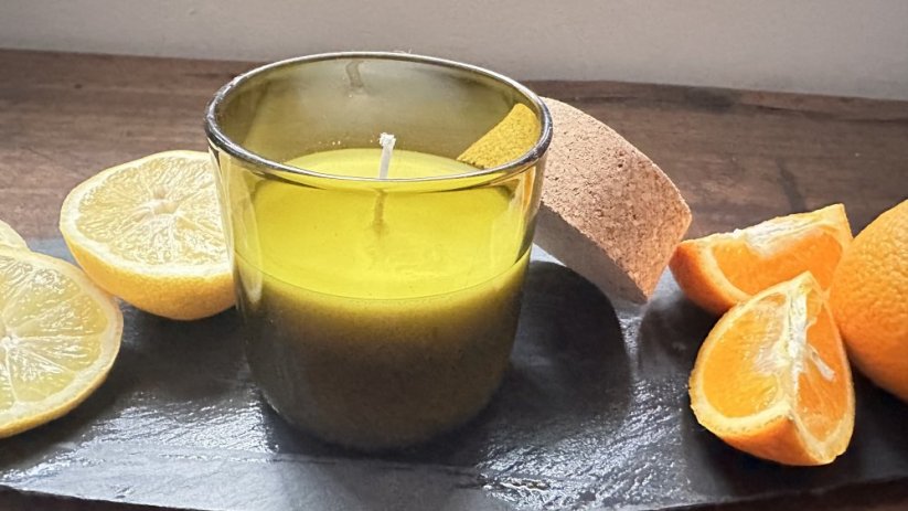 Sójová udržitelná svíčka s korkovým uzávěrem Menton, město citrusů