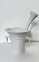 Porcelánový hmoždíř s tloukem