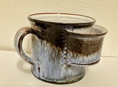 Keramický hrnek Kapsa na sypaný čaj Med modrý