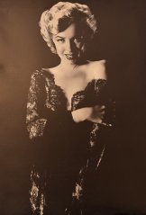 Maxi obraz na zeď Marilyn Monroe černé šaty