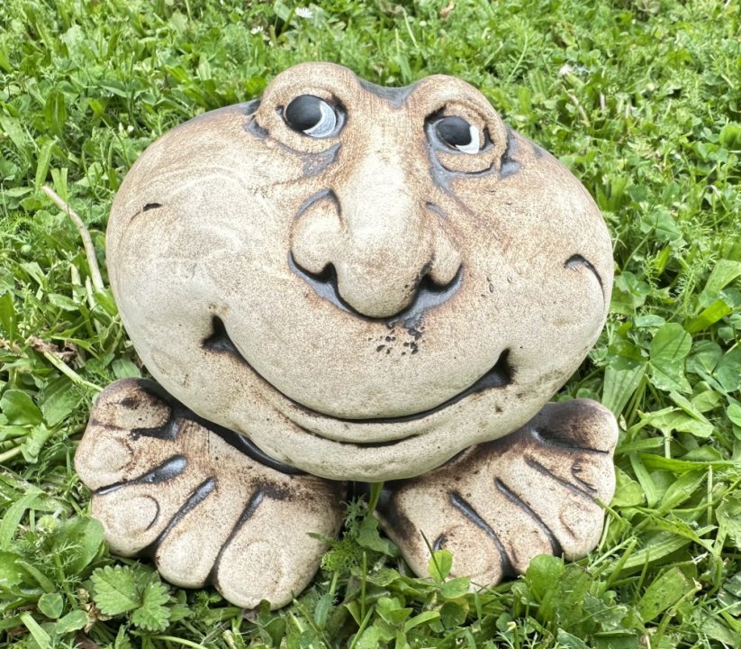 Keramický kámen Úsměv S  nožičky natural