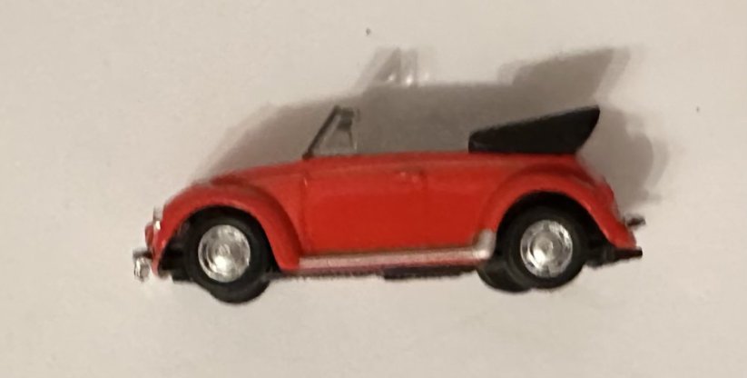 Kovový magnet na lednici  Volkswagen Bulli červený