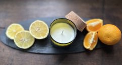 Sójová udržitelná svíčka s korkovým uzávěrem Menton, město citrusů