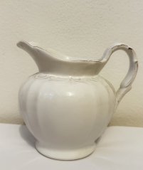 Keramický džbánek bílý