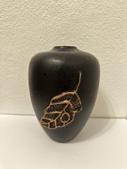 Keramická váza List černá
