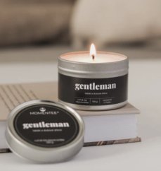 Sójová svíčka Gentleman - Tabák a dubové dřevo v plechovce