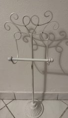 Kovový stojan na toaletní papír bílý Romantika