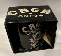 Keramický hrnek skupiny CBGB