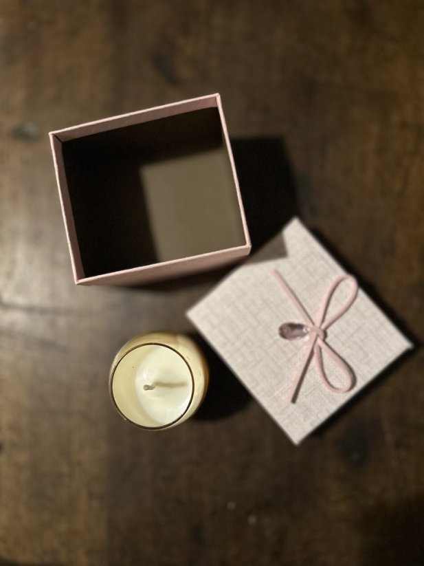 Sójová udržitelná svíčka Sí Eleganza inspirovaná ikonickou vůní