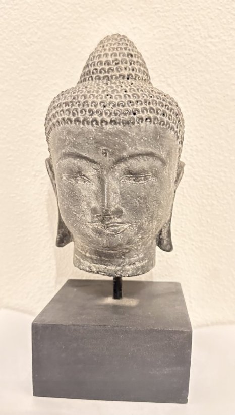 Hlava Buddha šedá S