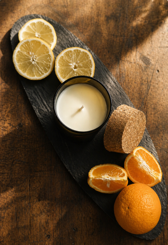 Sójová udržitelná svíčka s korkovým uzávěrem Menton, město citrusů