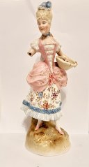 Porcelánová  soška Rokoko žena s mísou