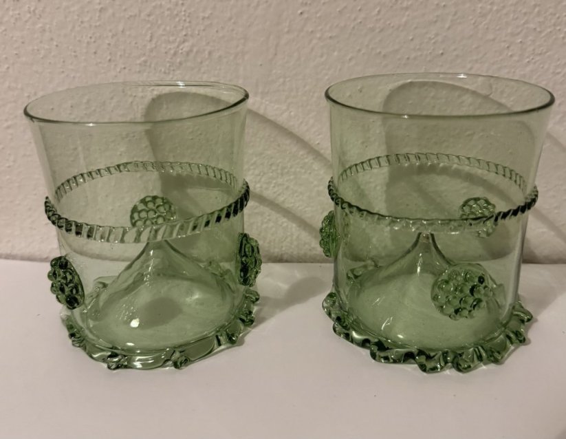 Historické sklo - Číše s malinami